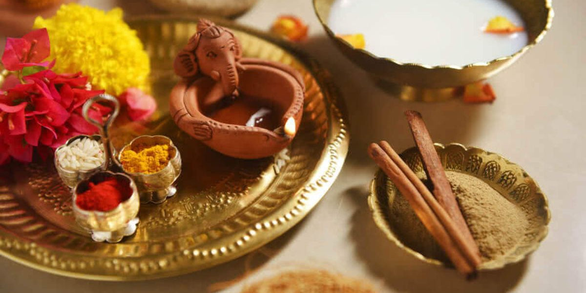 Abhyang Snan on Narak Chaturdashi 2025