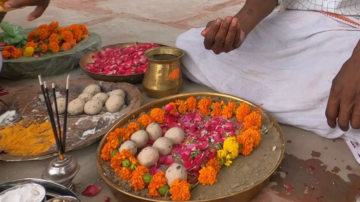 Amavasya Shradh rituals: honouring ancestors with devotion - Divine Sansar