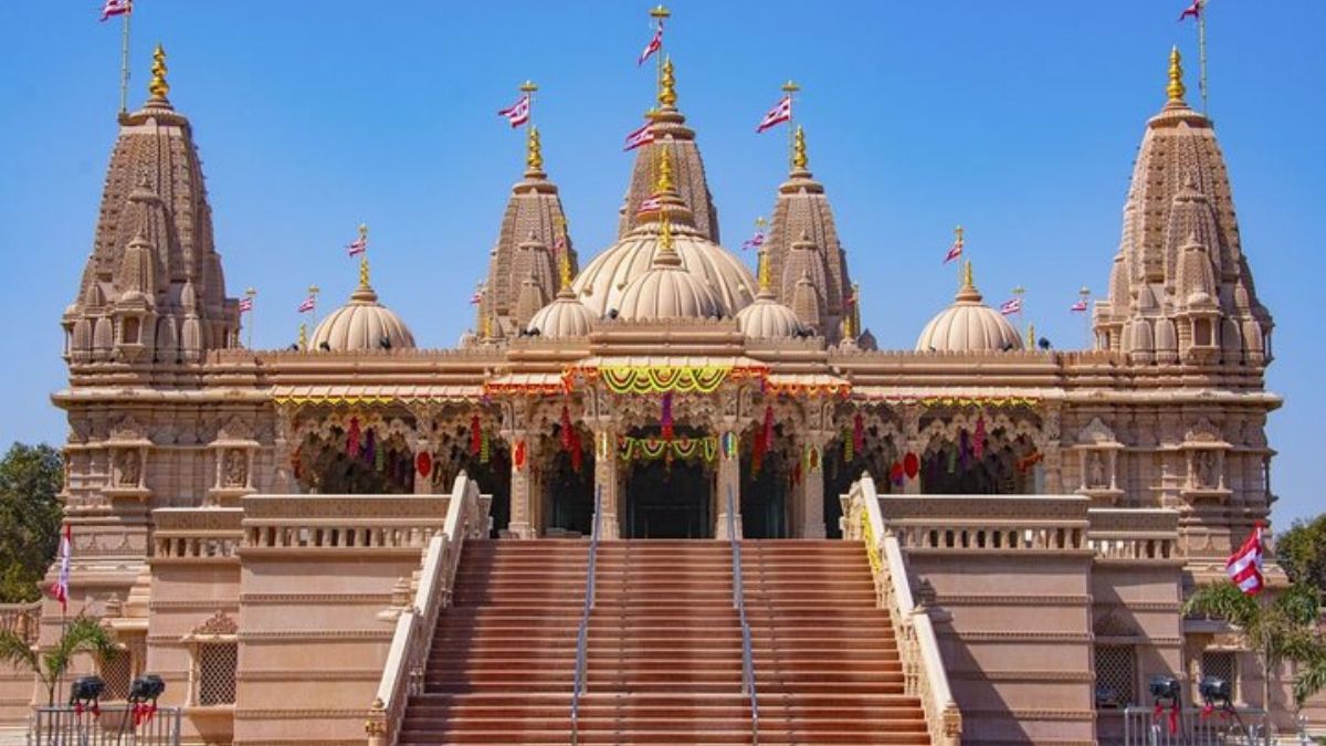Discover the divine beauty of BAPS Hindu Mandir in Abu Dhabi - Divine Sansar