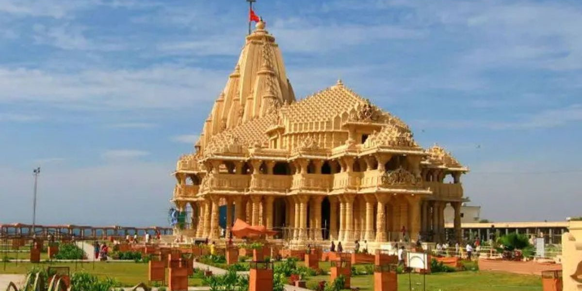 Dwarkadhish Temple unraveled: revealing its hidden secrets - Divine Sansar