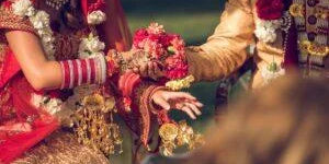 The 7 sacred vows of a Hindu wedding - Divine Sansar