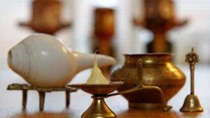 Correct way to arrange Puja items at your home – Divinesansar