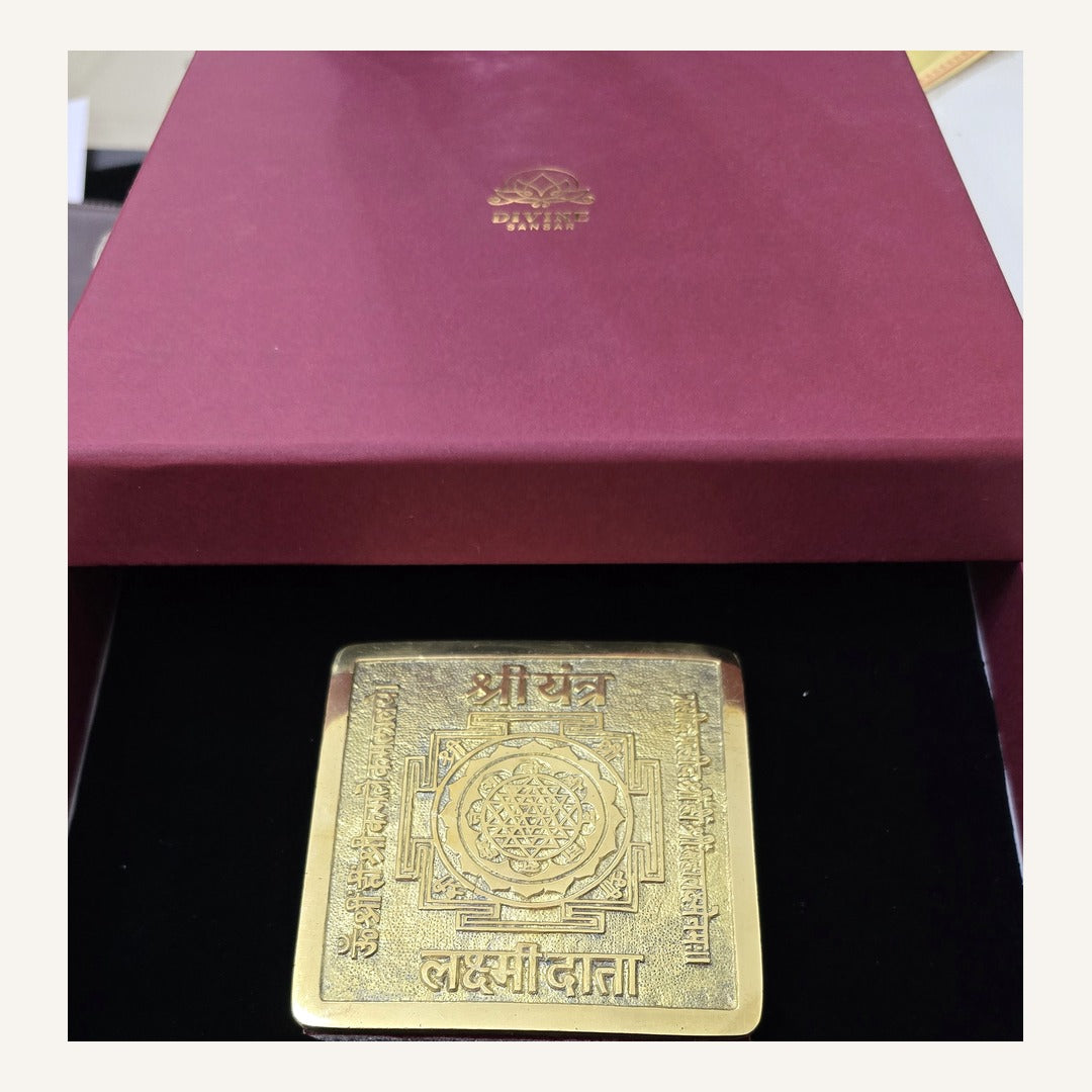 Ashtadhatu Shree Yantra in maroon velvet gift box for Dhanteras - Divine Sansar