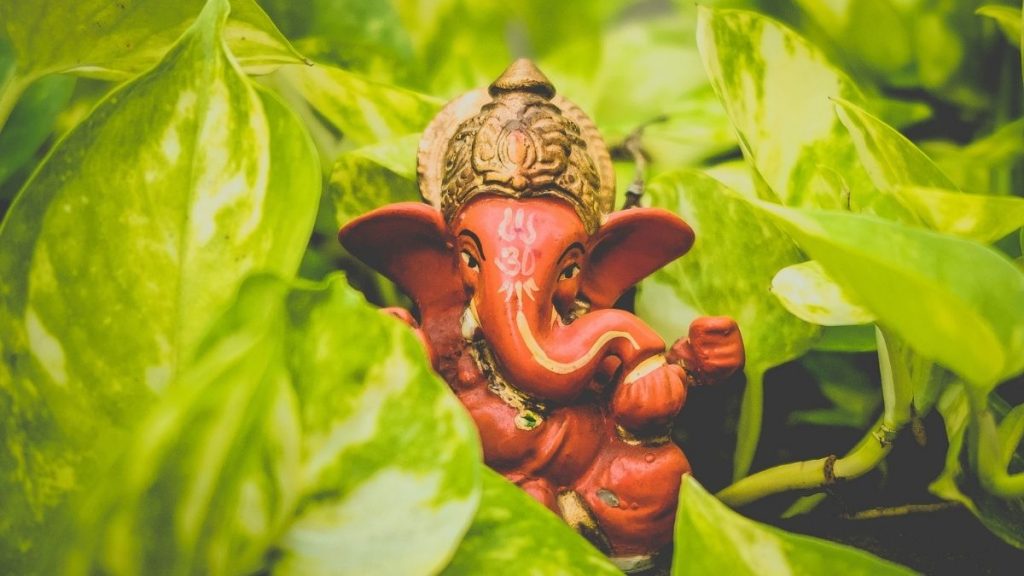 Placing Ganesha at home? Follow these 7 Vastu rules
