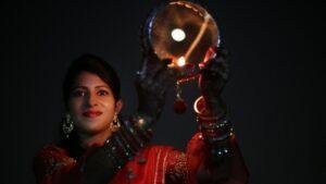 Karwa Chauth 2021 Date, Story, Rituals, and Vrat Vidhi