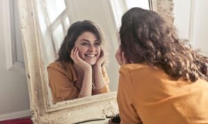 7 Proven Ways Mirrors Can Bring Wealth and Happiness to Your Life As Per Vastu